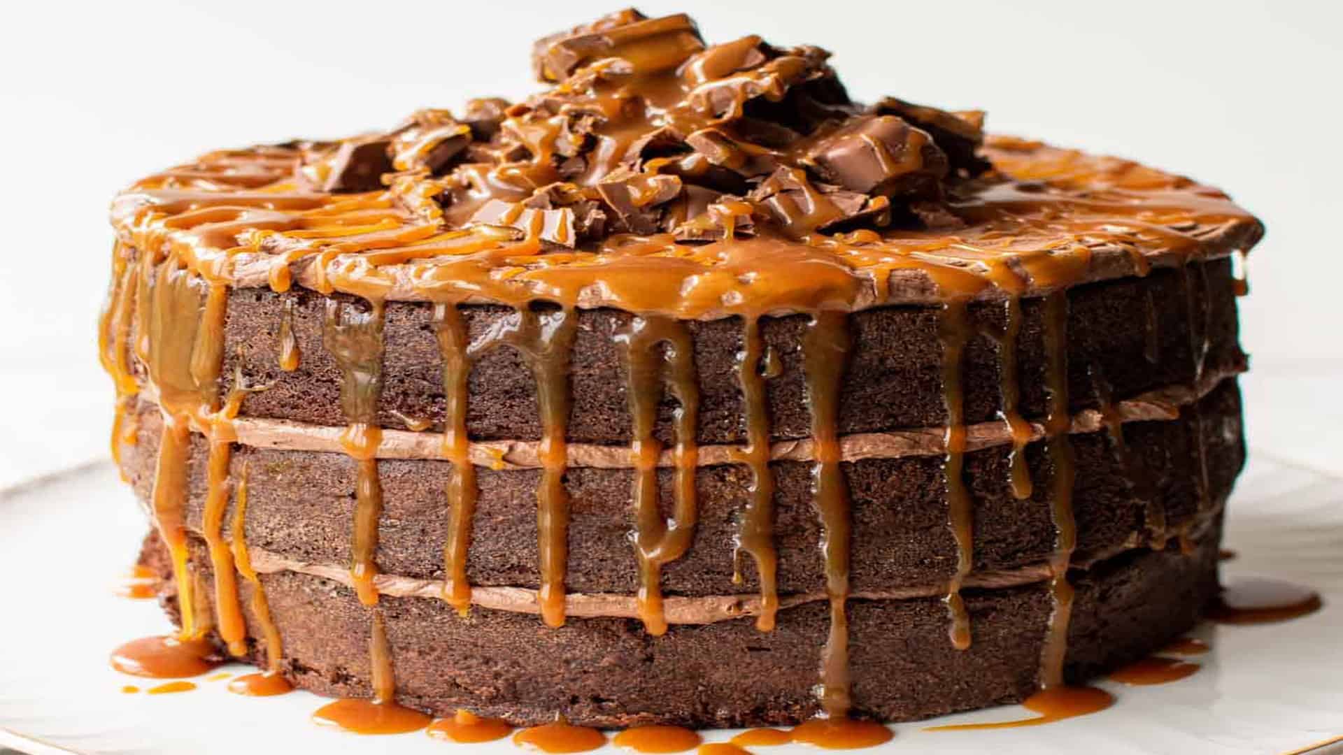 sea salt caramel cake,caramel cakes,how to make caramel cakes,baking with caramel,creamy caramel pudding,salted caramel cake,best dessert